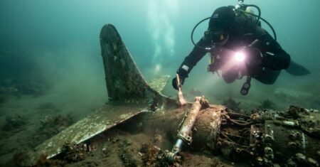 Mergulhadores localizam jato da Força Aérea Americana perdido há quase 54 anos na costa da Califórnia, descoberta perto do LAX confirma T-33A e reacende caso de piloto da Segunda Guerra