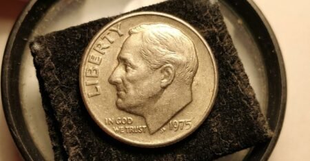 Erro invisível muda tudo, moeda de 10 centavos de 1975 sem marca S guardada por décadas em Ohio é arrematada por 506 mil dólares